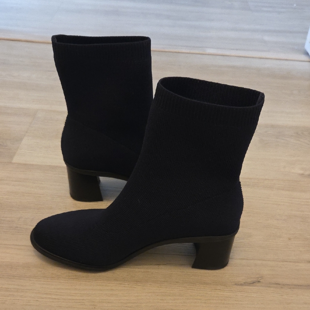 VIVAIA Navy Amanda Boots. Size 38